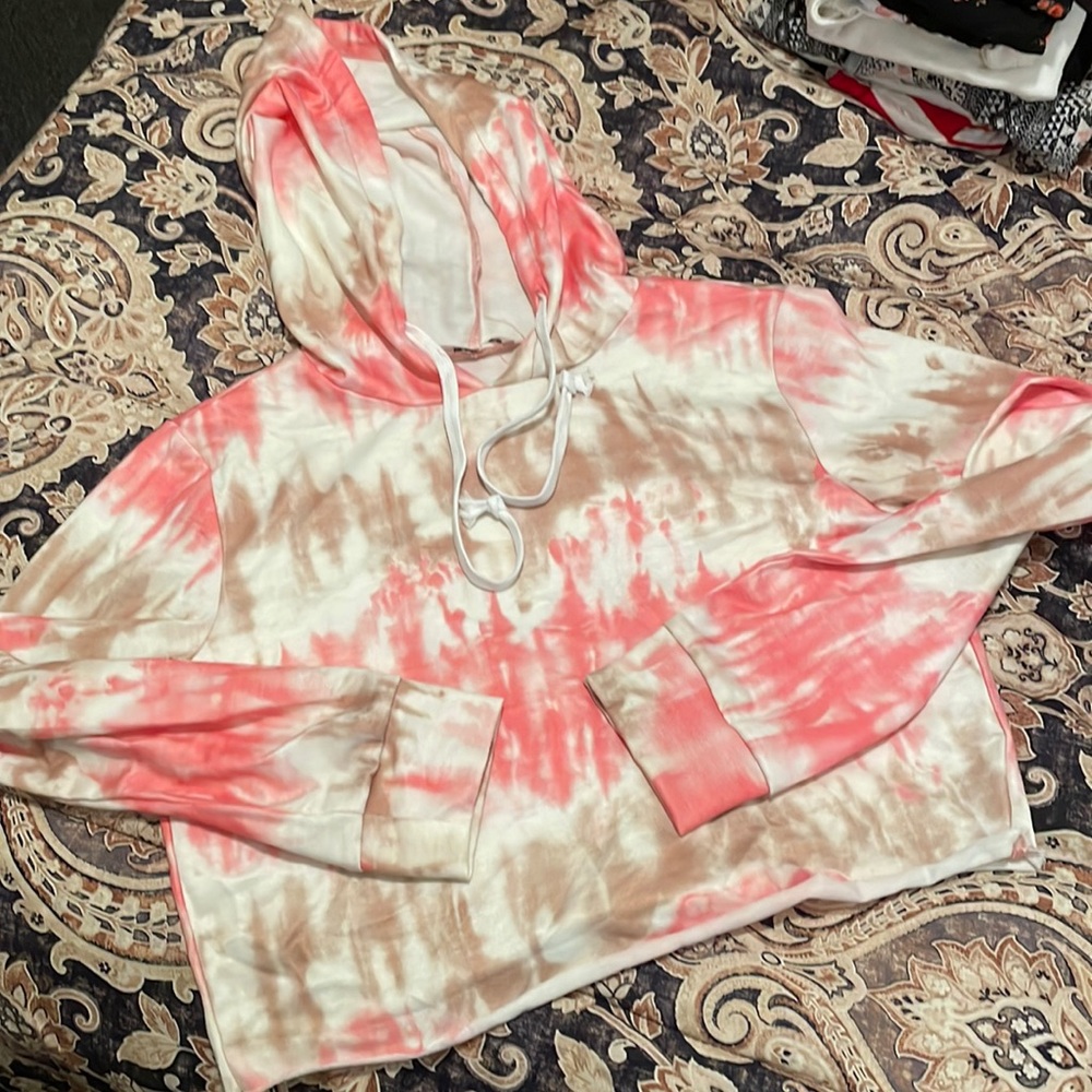 Hooded crop top